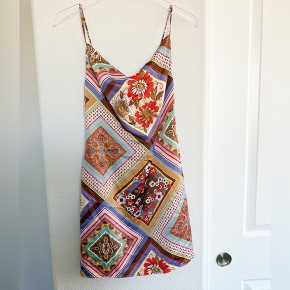 Urban Outfitters Mallory Satin Slip Dress Floral Pink Purple Size XS - Picture 2 of 8